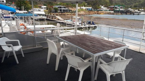 Luxury Afloat Hawkesbury River And Brooklyn - Coogee Beach Accommodation 7