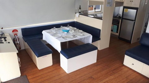 Luxury Afloat Hawkesbury River And Brooklyn - Coogee Beach Accommodation 8