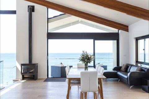 Alexandria House - Coogee Beach Accommodation 0