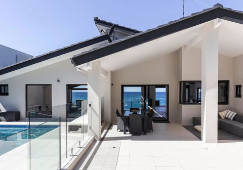 Alexandria House - Coogee Beach Accommodation 1