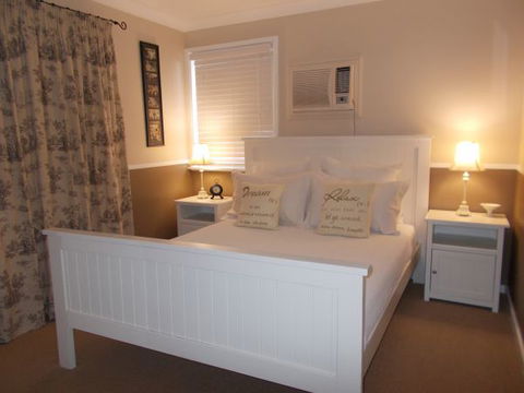 BelleBrook - Coogee Beach Accommodation 3