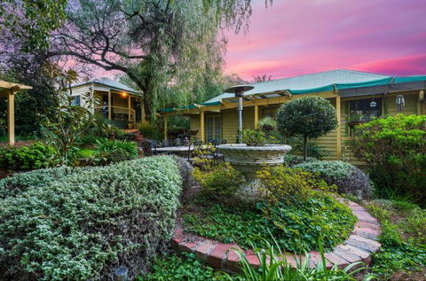 Bendigo Cottages Bed And Breakfast - Coogee Beach Accommodation 0