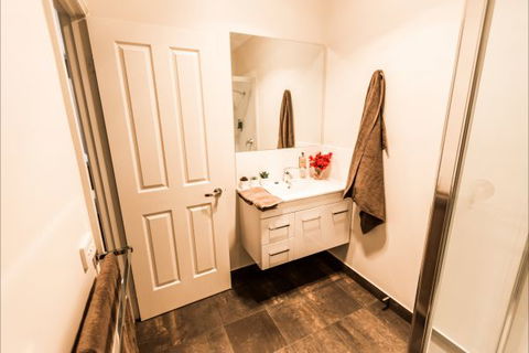 Brantome - Coogee Beach Accommodation 7
