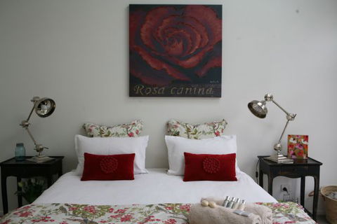 Bright Bliss - Coogee Beach Accommodation 0