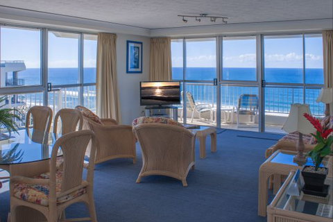 Cashelmara Burleigh Beachfront Apartments - Coogee Beach Accommodation 4