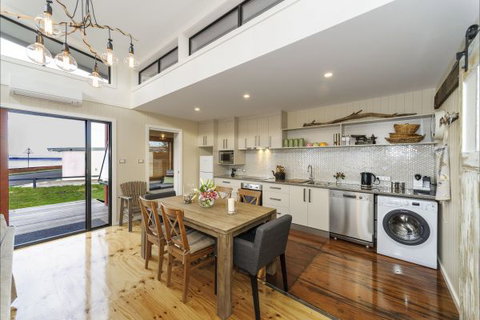 Coastal Pods Wynyard - Coogee Beach Accommodation 2
