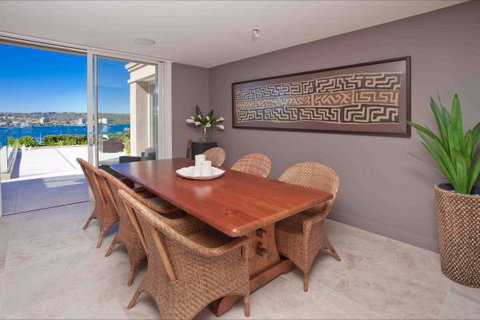 Deep Blue - Coogee Beach Accommodation 3