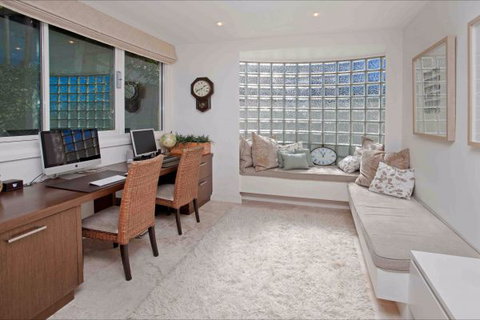 Deep Blue - Coogee Beach Accommodation 5