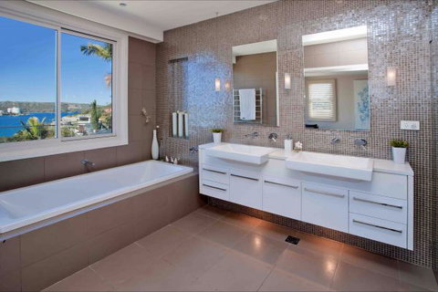 Deep Blue - Coogee Beach Accommodation 8