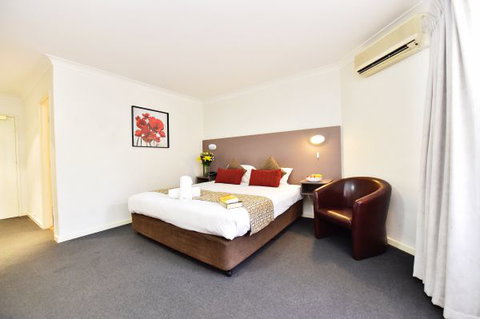 Diplomat Alice Springs - Coogee Beach Accommodation 3