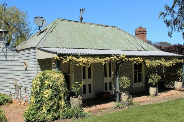 Kings Plains NSW Coogee Beach Accommodation