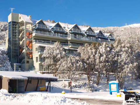 Falls Creek Country Club - Coogee Beach Accommodation 0