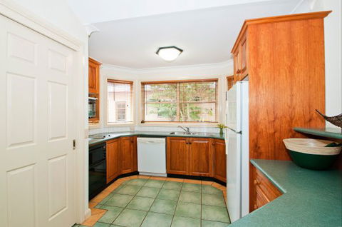 Fairlight House - Coogee Beach Accommodation 2
