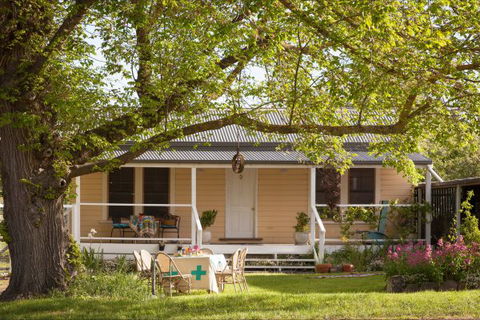 Flop House - Coogee Beach Accommodation 8