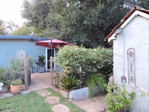 Garden Cottage B And B - Coogee Beach Accommodation 6