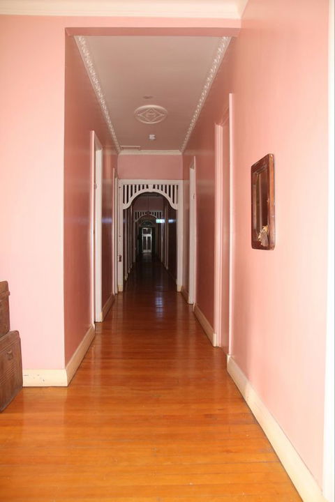 Hotel Corones Charleville - Coogee Beach Accommodation 6