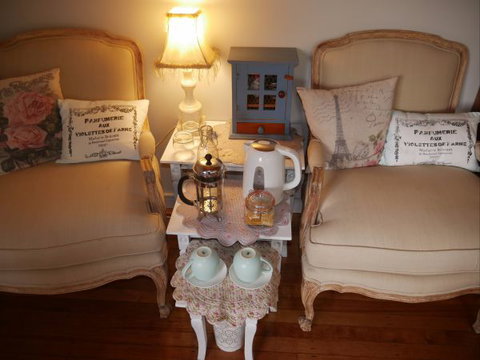 La Perrie Chalet Bed And Breakfast - Coogee Beach Accommodation 2