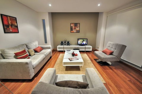 La Loft Apartments - Coogee Beach Accommodation 3