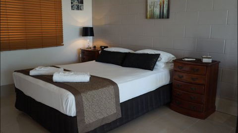 La Solana Holiday Apartments  - Mackay - Coogee Beach Accommodation 3