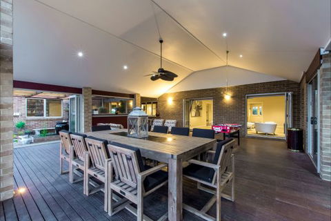 La Bella Vita - Coogee Beach Accommodation 5