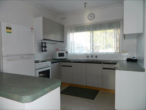 Melaleuca Grove Holiday Units & Motor Inn - Coogee Beach Accommodation 6