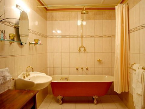 Morella House - Coogee Beach Accommodation 2