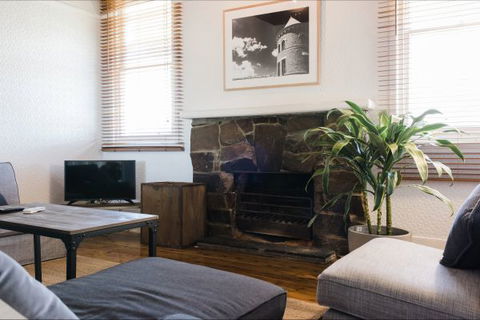 Mount Ophir Estate - The Gatehouse - Coogee Beach Accommodation 0