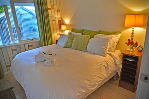 Mrs Simpson Cottage At Norala Garden - Coogee Beach Accommodation 1