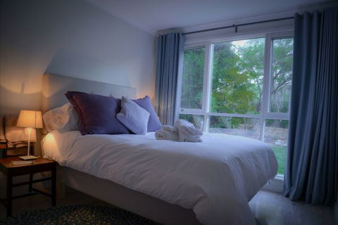 Mrs Simpson Cottage At Norala Garden - Coogee Beach Accommodation 4