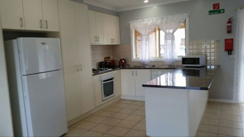 Numurkah Apartments - The Miekleljohn - Coogee Beach Accommodation 2