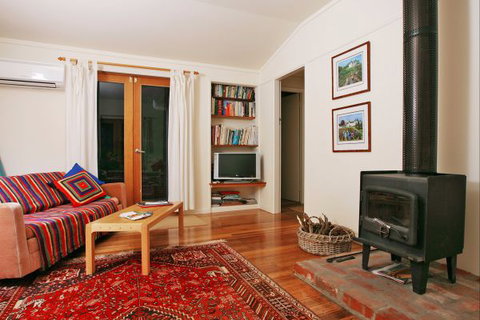 Oakhill Cottage - Coogee Beach Accommodation 1