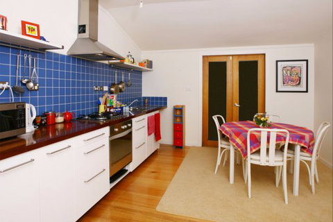 Oakhill Cottage - Coogee Beach Accommodation 2