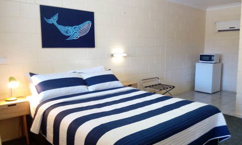 Sail Inn - Yeppoon - Coogee Beach Accommodation 0