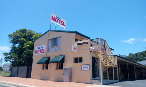 Sail Inn - Yeppoon - Coogee Beach Accommodation 1