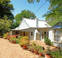 Sefton Cottage - Coogee Beach Accommodation
