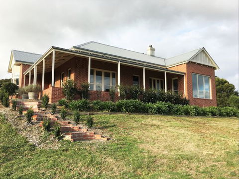 Shearer's Hill - Luxury Farm Stay - Coogee Beach Accommodation 0