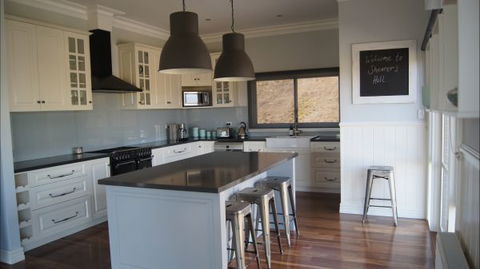 Shearer's Hill - Luxury Farm Stay - Coogee Beach Accommodation 2