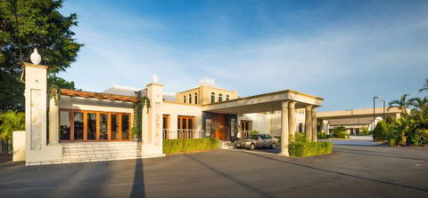 Shangri La Gardens Motel And Function Centre - Coogee Beach Accommodation 1