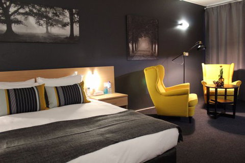 The Oriana, Orange - Coogee Beach Accommodation 0