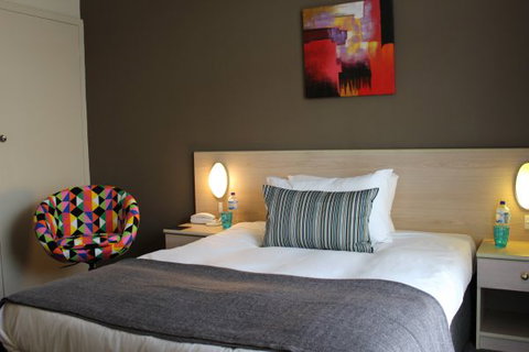 The Oriana, Orange - Coogee Beach Accommodation 5