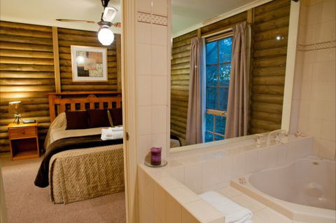 Ti-Tree Village Ocean Grove - Coogee Beach Accommodation 5