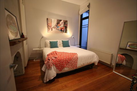 Two Five Zero / Richmond - Coogee Beach Accommodation 5