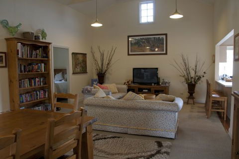 Wood Duck Cottages - Coogee Beach Accommodation 4