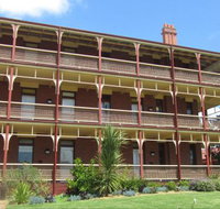 Yarra House - Coogee Beach Accommodation