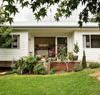 Young Garden Retreat - Coogee Beach Accommodation