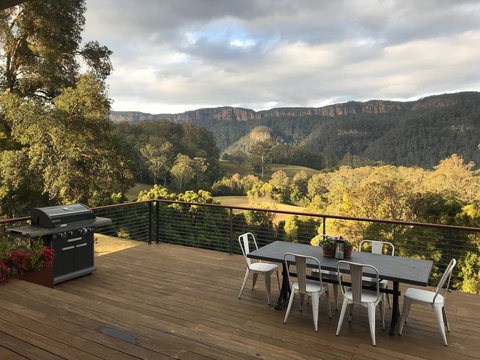 Amaroo Valley Springs - Coogee Beach Accommodation 3