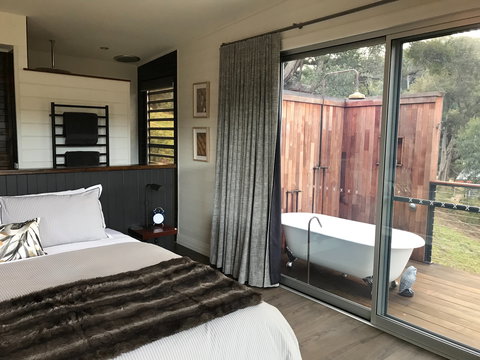 Amaroo Valley Springs - Coogee Beach Accommodation 4