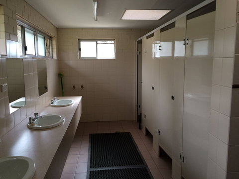 Ardern's Caravan Park Myrtleford - Coogee Beach Accommodation 5