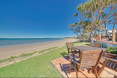 Beachfront Zilzie Holiday Home And Cottage - Coogee Beach Accommodation 0