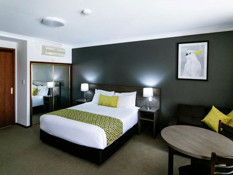 Best Western Plus Ambassador Orange - Coogee Beach Accommodation 0